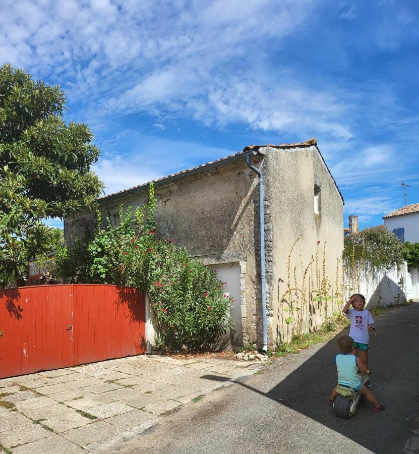 La Maison Rouge Paisible Maison De Pays Saujon Exterior photo
